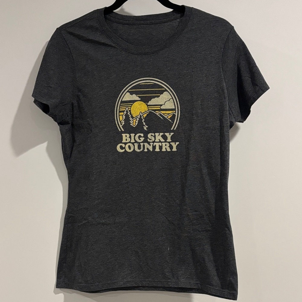 Women's Charcoal Graphic Tee - Big Sky Country